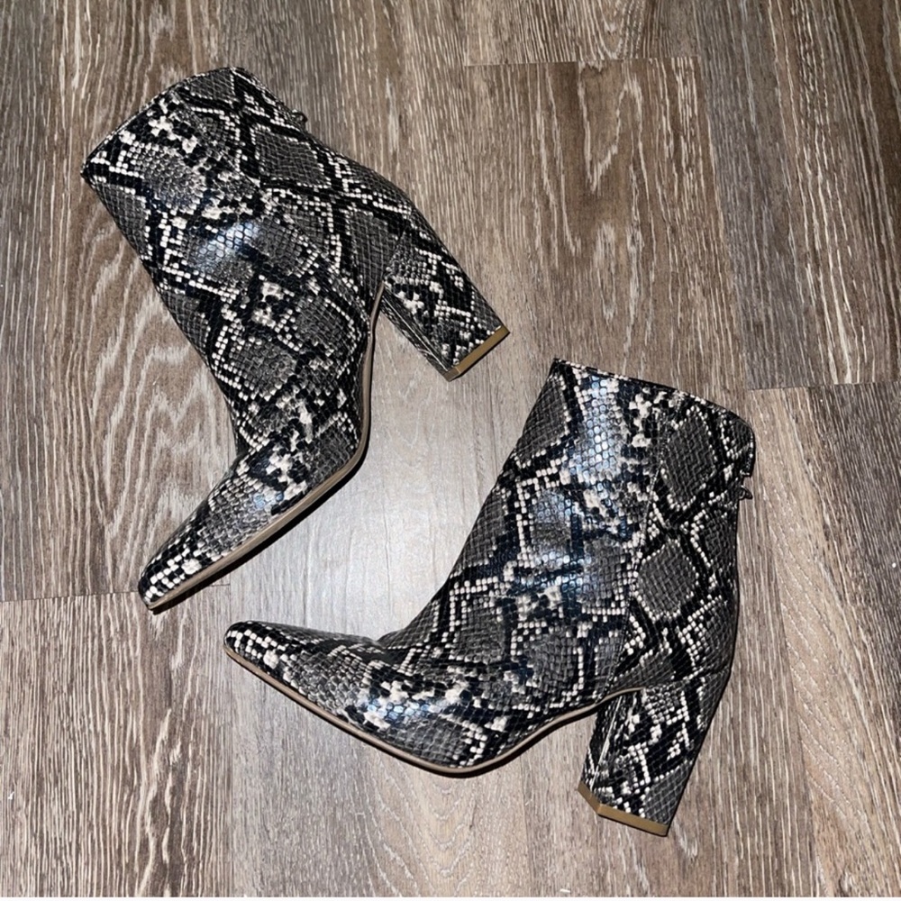 Steve Madden Snakeskin booties